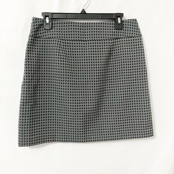 Ann Taylor LOFT Factory Grey & Black Houndstooth Skirt Size 6 - Picture 4 of 6